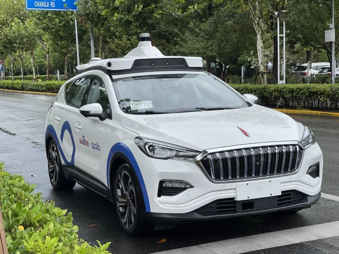 到上海免费打辆百度“自动驾驶网约车”